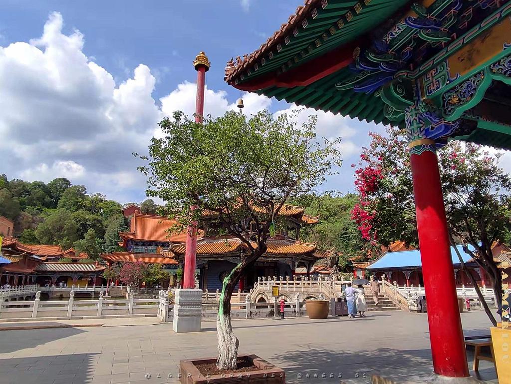 KUNMING - Temple YUANTONG - 17.jpg